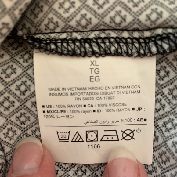 🖤🤍Lightweight Summer Sun Dress🤍🖤 - Picture 7 of 10